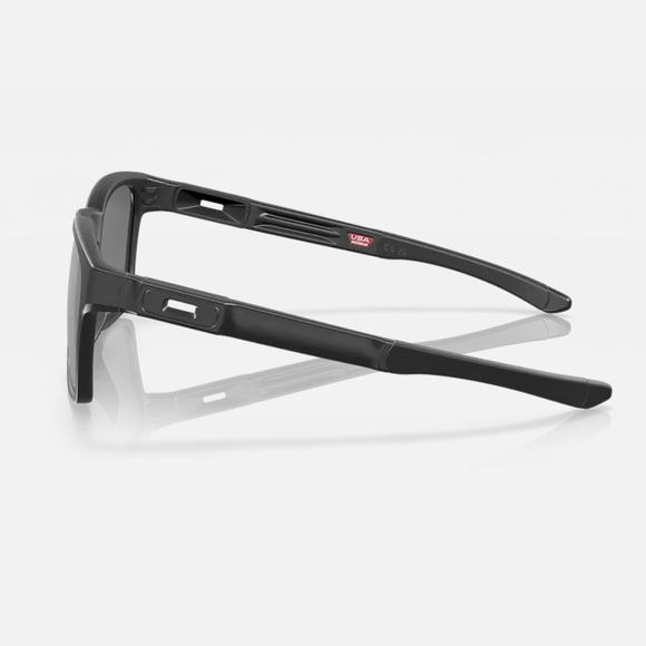 NEW OAKLEY Catalyst® (Low Bridge Fit) Black Iridium Lenses, Polished Black Frame - Picture 5 of 16